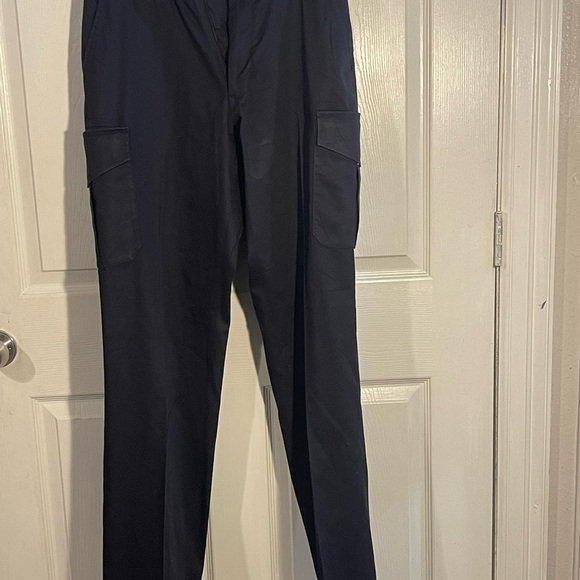 Blauer Men's Navy Cargo Pants - Picture 3 of 13